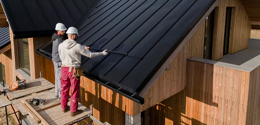 Metal Roof Maintenance in Glenview